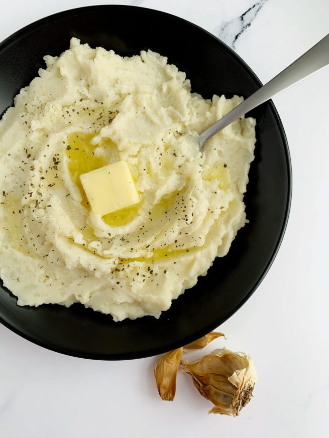 creamy roasted garlic mashed potatoes